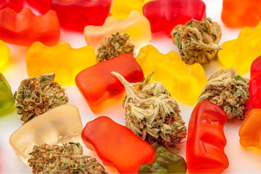 cbd gummies with cannabis flowers